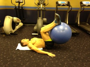 Reverse Crunch (w. ball) -  Position 1